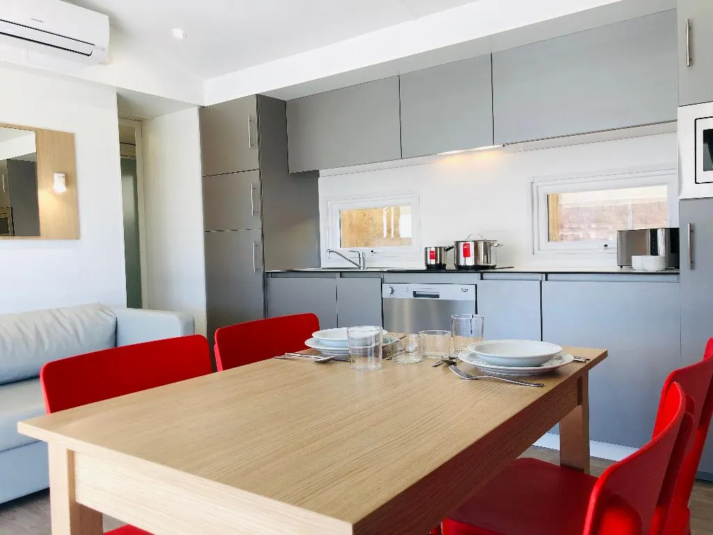 MOBILE HOME TWO BEDROOMS ONE BATHROOM Room, Berga Resort - The Mountain - Wellness center -SPA, Barcelona
