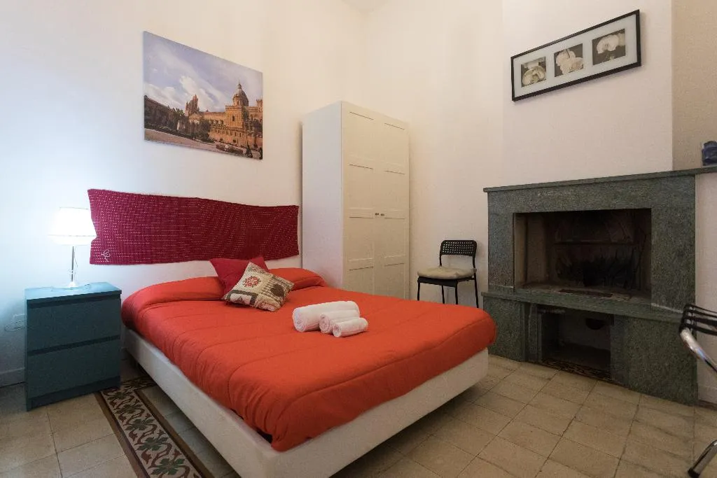 Room, B&B Ai Tintori, Palermo