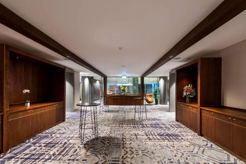 Bar, Radisson Blu Royal Hotel, Dublin, Dublin