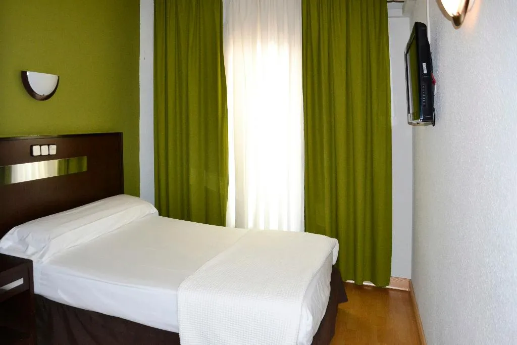 Double or Twin STANDARD Room, Sercotel Las Estrellas, Madrid