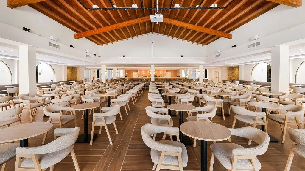 Sports and Entertainment, Protur Safari Park Aparthotel, Majorca