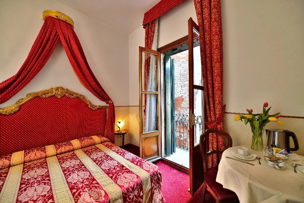 Double or Twin STANDARD Room, Ca' Malipiero, Venice
