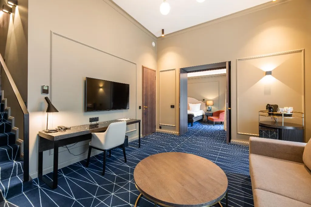 SUITE WITH BALCONY Room, Movenpick Hotel Tallinn, Tallinn