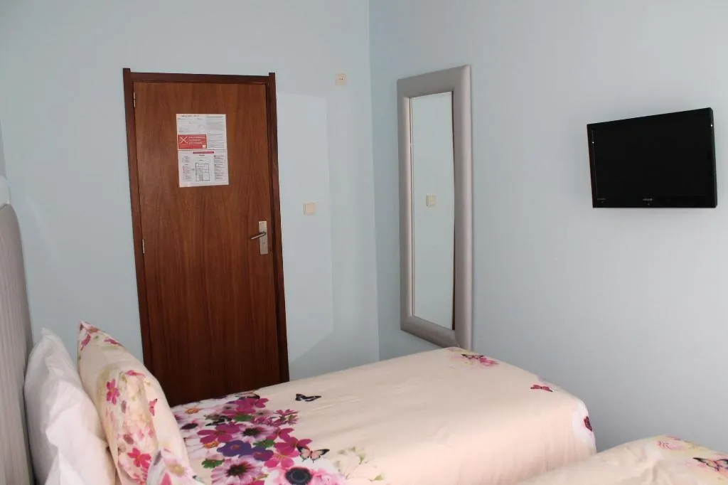 Room, Grande Oceano Guest House, Porto