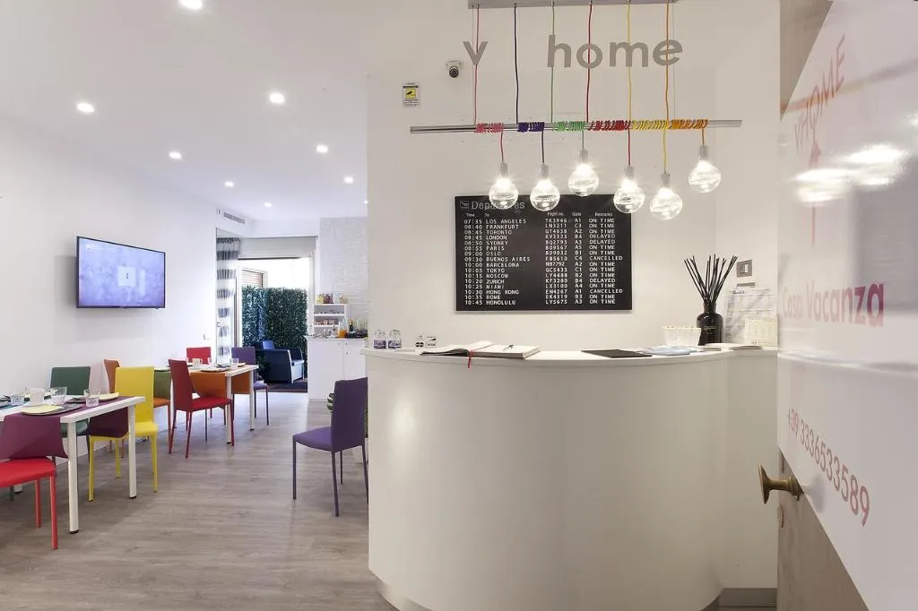 Lobby, Vhome, Naples