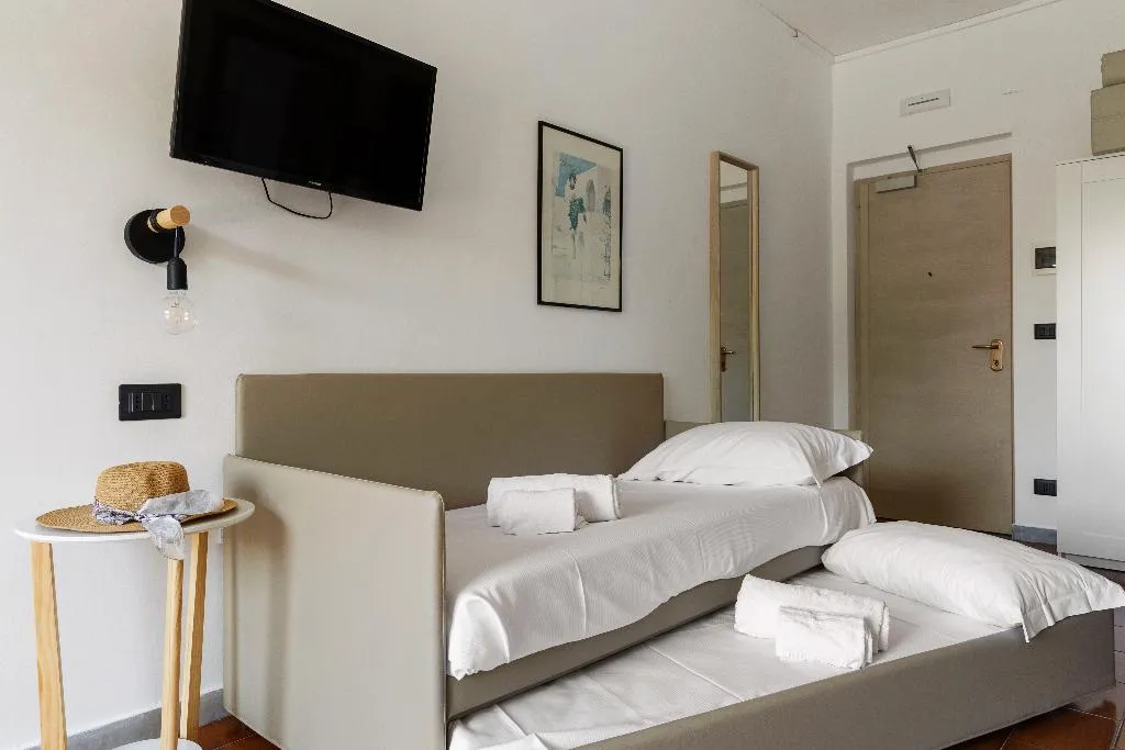 QUADRUPLE ANNEX Room, Villa Collina, Taormina