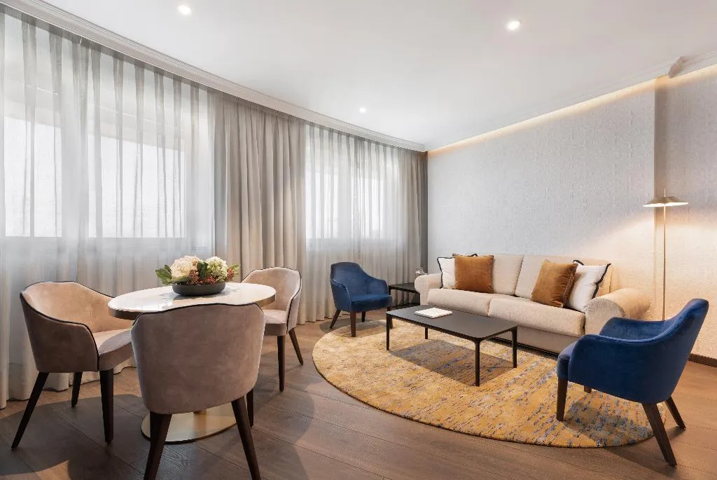 JUNIOR SUITE RIVER VIEW Room, Eurostars Universal Lisboa, Lisbon