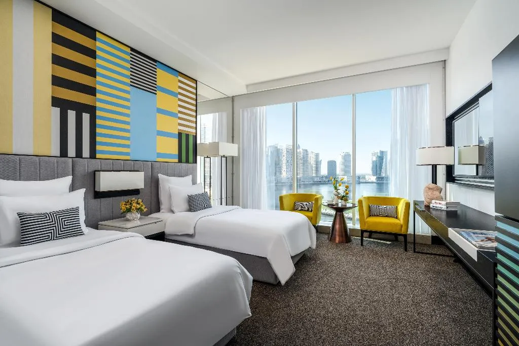TWIN DELUXE CANAL VIEW Room, Pullman Dubai Downtown, Dubai