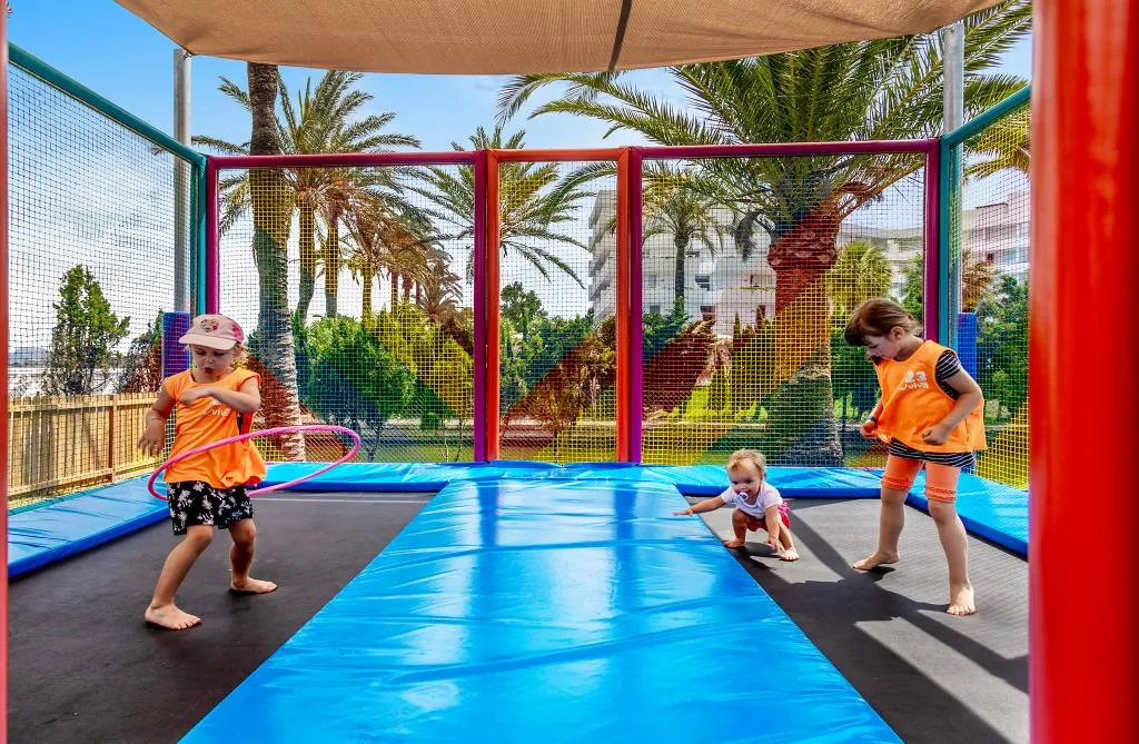 Sports and Entertainment, Viva Eden Lago, Majorca