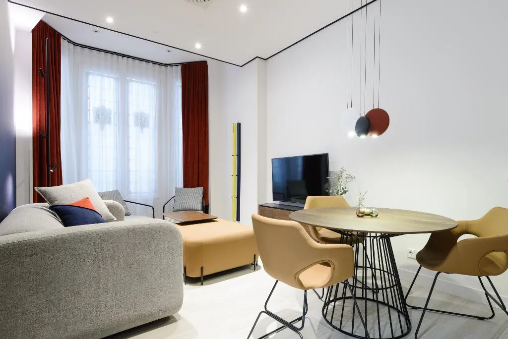 APARTMENT TWO BEDROOMS Room, Smartrental Collection Gran Vía Centric, Madrid