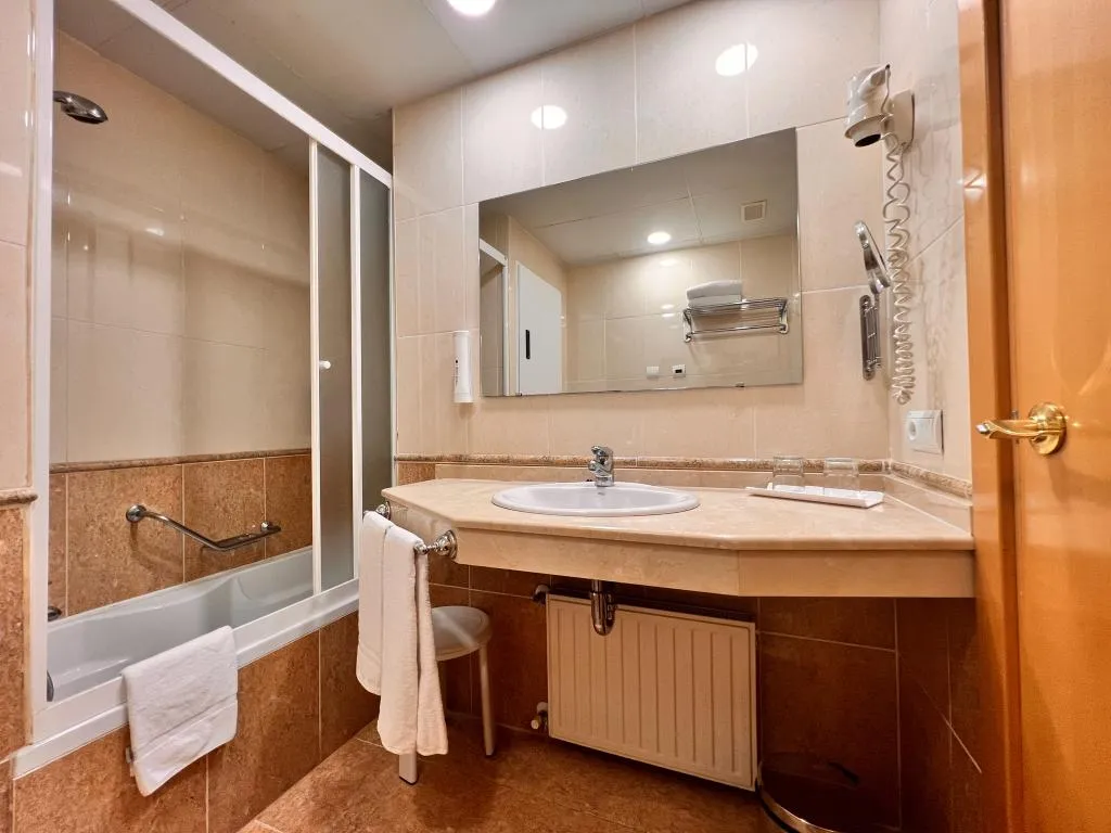 DOUBLE CLASSIC Room, Sercotel Maya Alicante, Costa Blanca