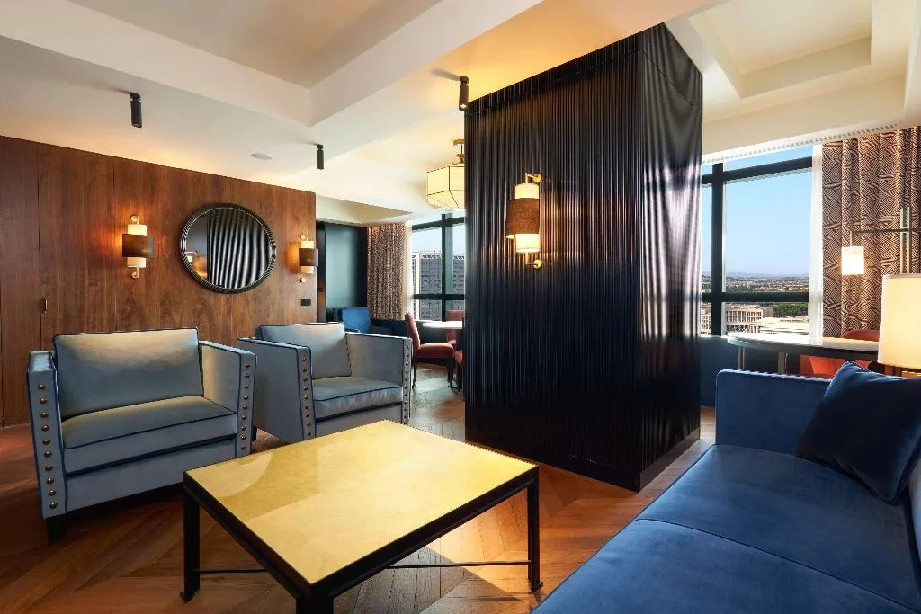 SUITE KING SIZE BED Room, Hilton Rome Eur La Lama, Rome