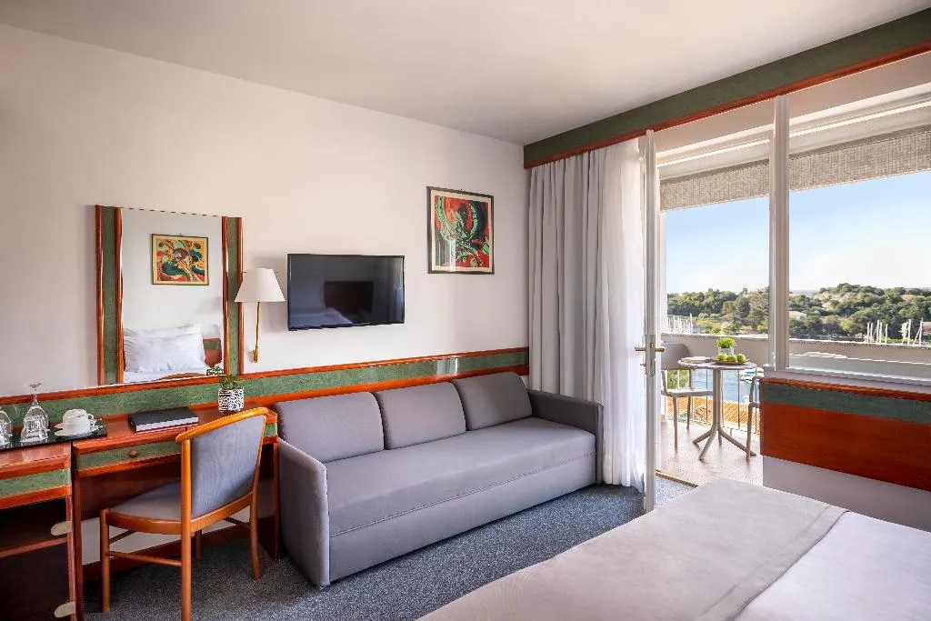 TRIPLE PREMIUM Room, Maistra Select Pineta Hotel, Istria