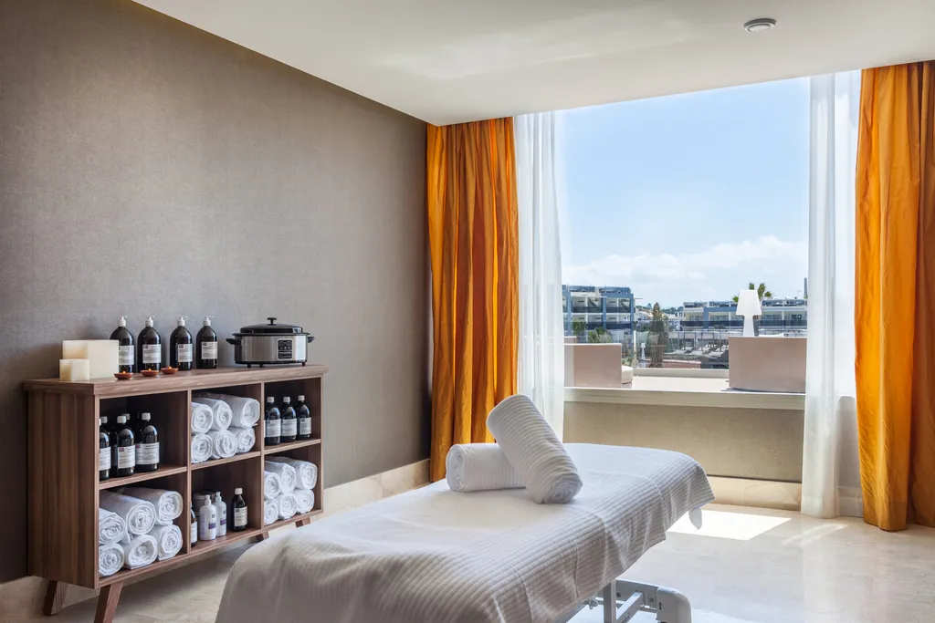 Sports and Entertainment, Zafiro Palace Alcudia, Majorca