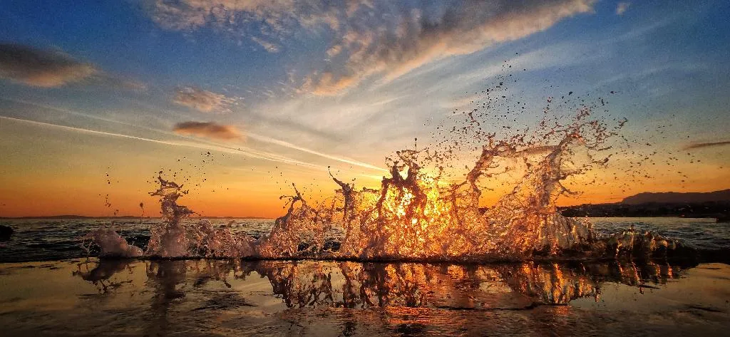 Beach, San Antonio, Split