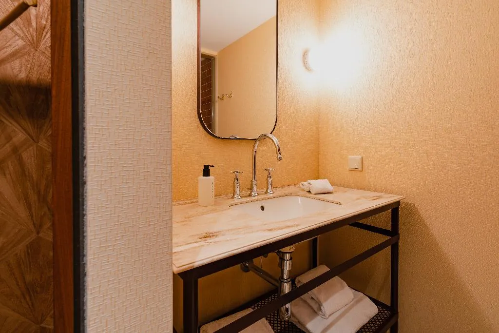 Double or Twin DELUXE Room, Hotel Mercier, Amsterdam