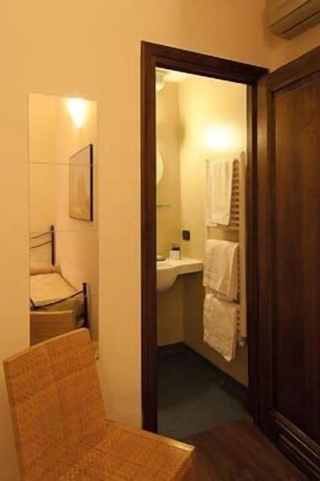 Room, Arco Antico, Florence
