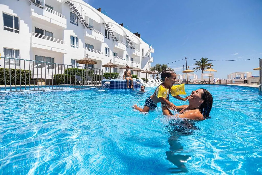 Pool, Hobby Club, Majorca
