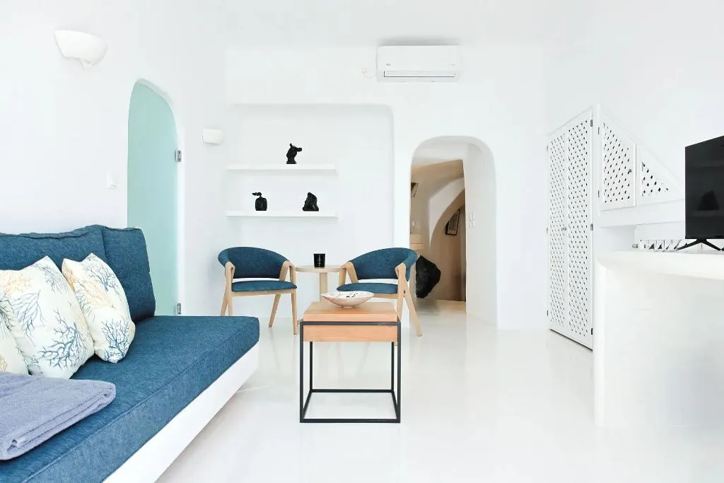 VILLA WITH JACUZZI Room, Aeifos Boutique Hotel, Santorini