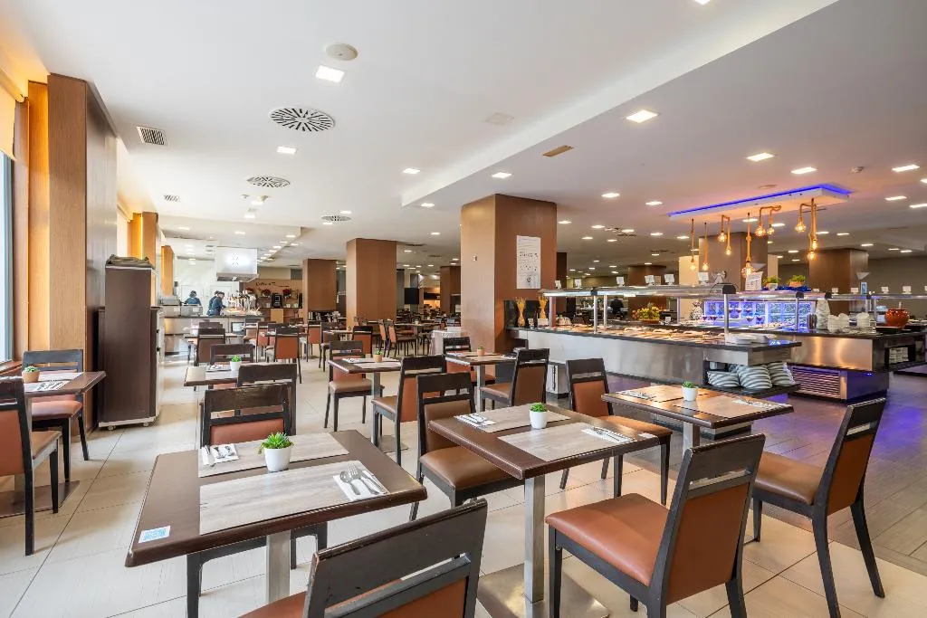 Restaurant, Leonardo Torremolinos Costa del Sol, Costa Del Sol