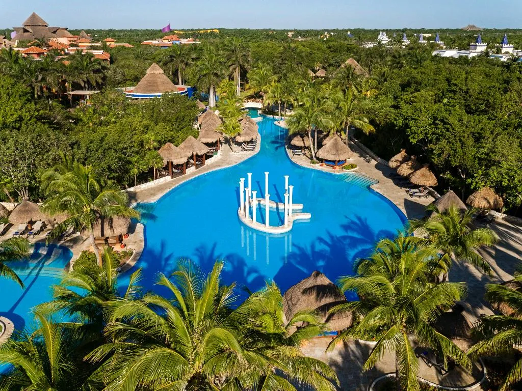 Pool, Iberostar Waves Paraiso del Mar All Inclusive, Cancun Area