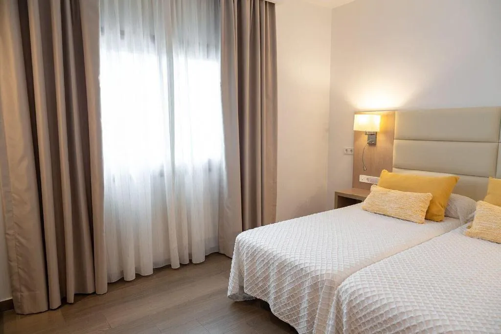 Room, Hostal La Cigüeña, Ibiza