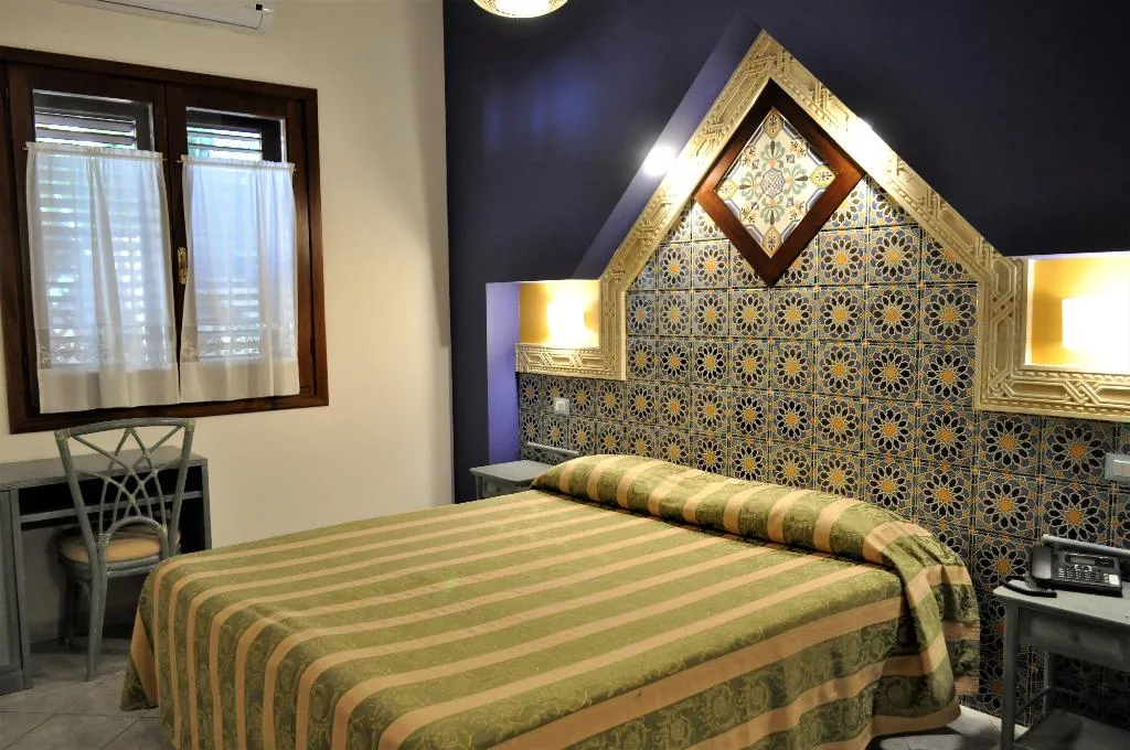 DOUBLE STANDARD Room, Al-Taïr, Palermo