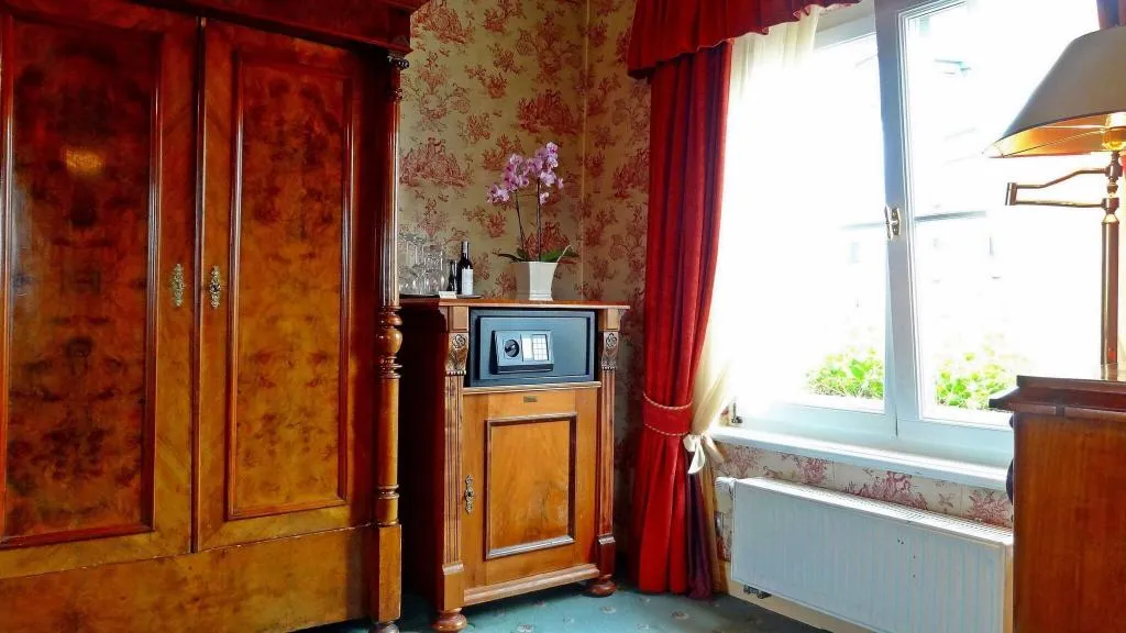 Room, Podewils Old Town Gdansk, Gdansk