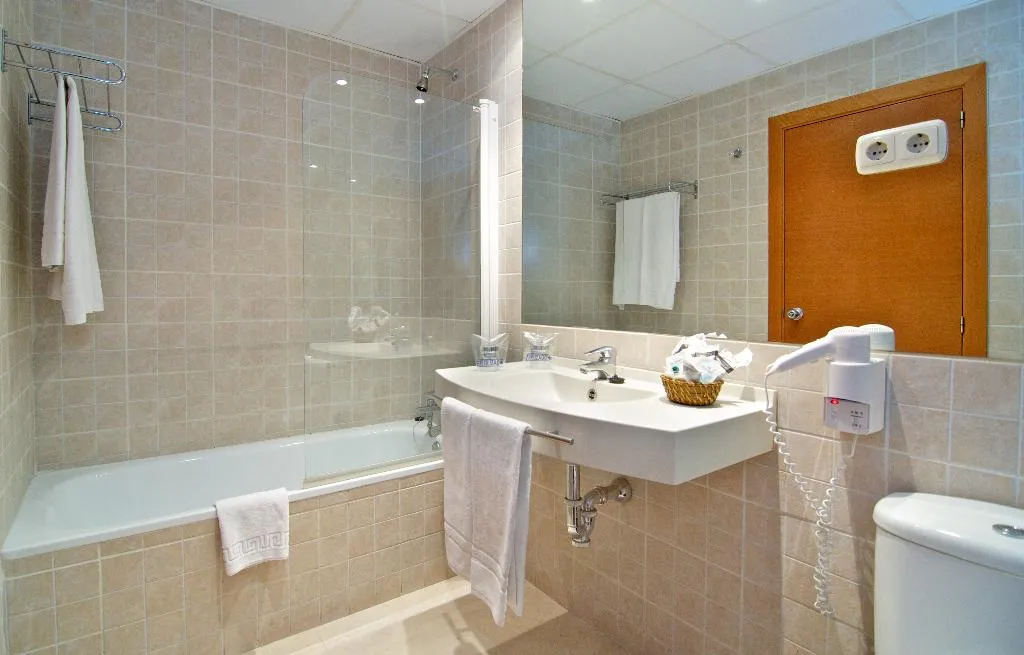 TRIPLE STANDARD Room, Puente Real, Costa Del Sol