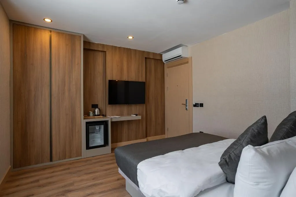 TRIPLE DELUXE Room, Perast City Hotel, Antalya