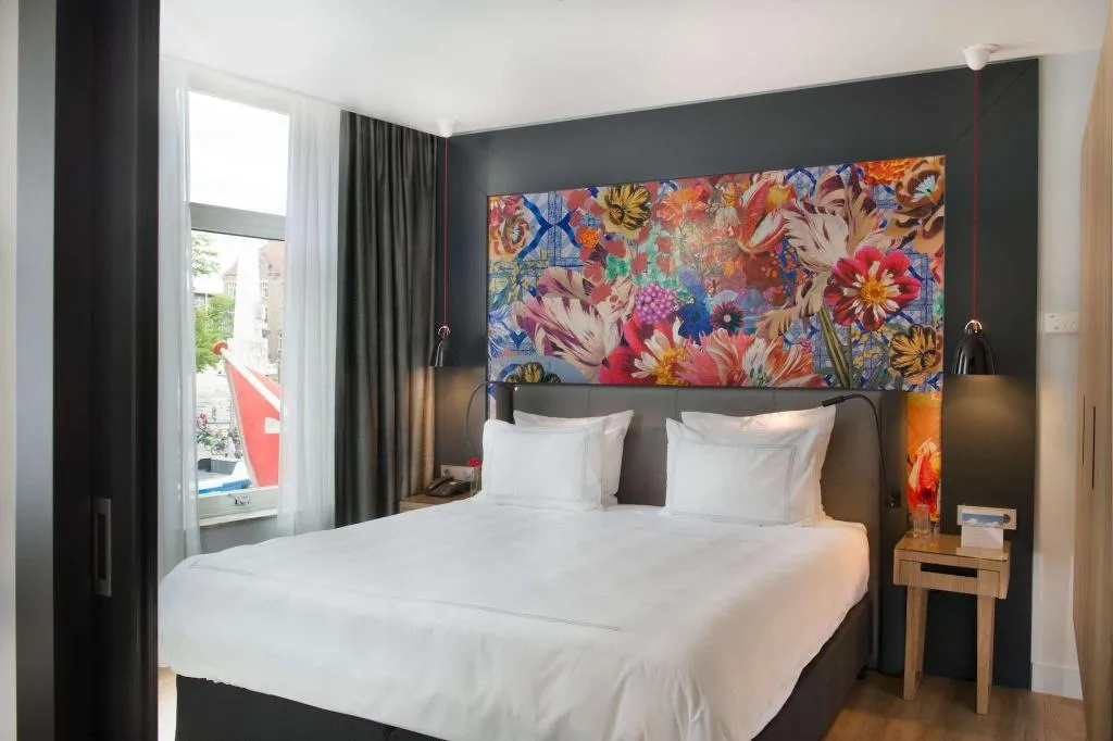 DOUBLE PREMIUM KING BED Room, Swissotel Amsterdam, Amsterdam
