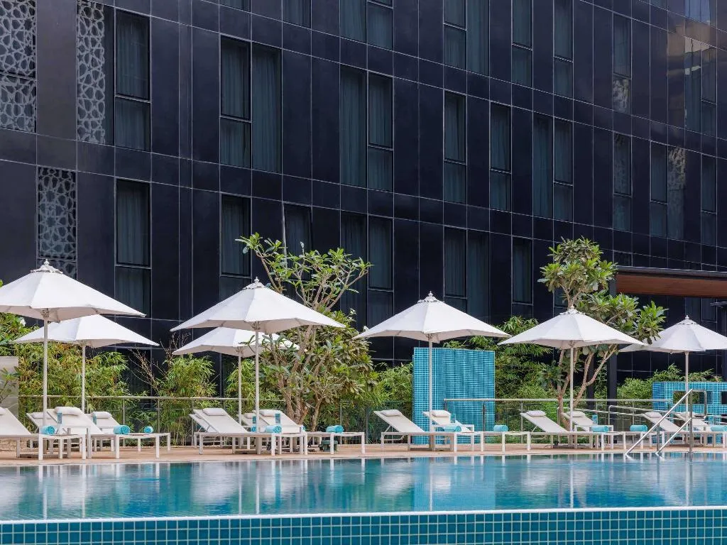 DOUBLE PREMIUM KING BED Room, Grand Mercure Dubai City, Dubai