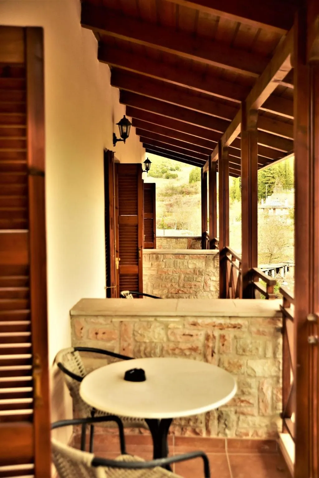 Room, Mont Helmos, Athens