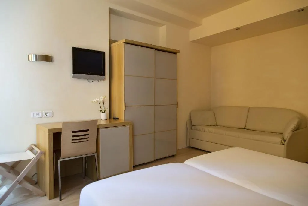 JUNIOR SUITE STANDARD Room, Antico Borgo, Milan