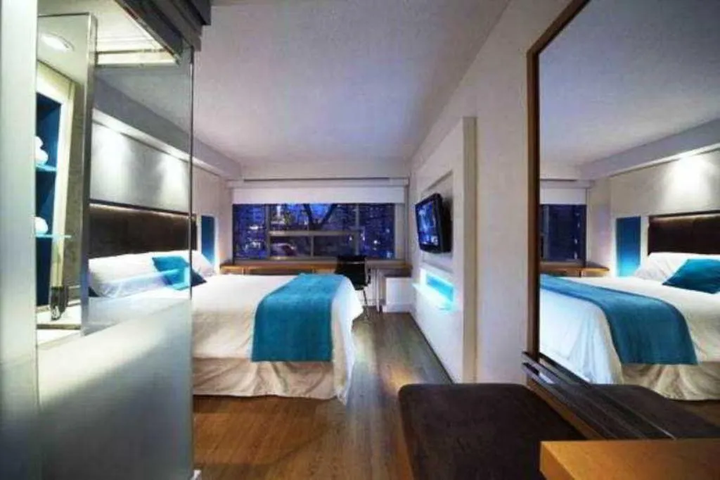 DOUBLE DELUXE Room, Bond Place Hotel Toronto (CLOSED), Toronto, Ontario
