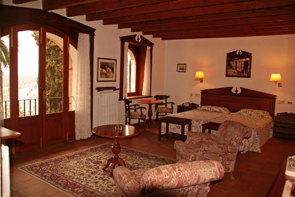 Room, reco de Randa, Majorca