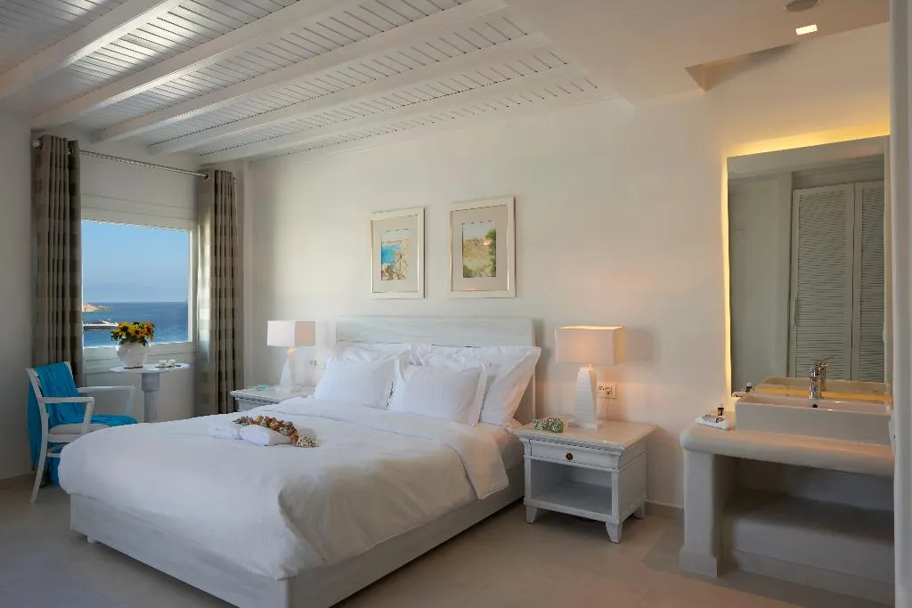 Double or Twin WITH JACUZZI Room, Petinos Beach, Mykonos