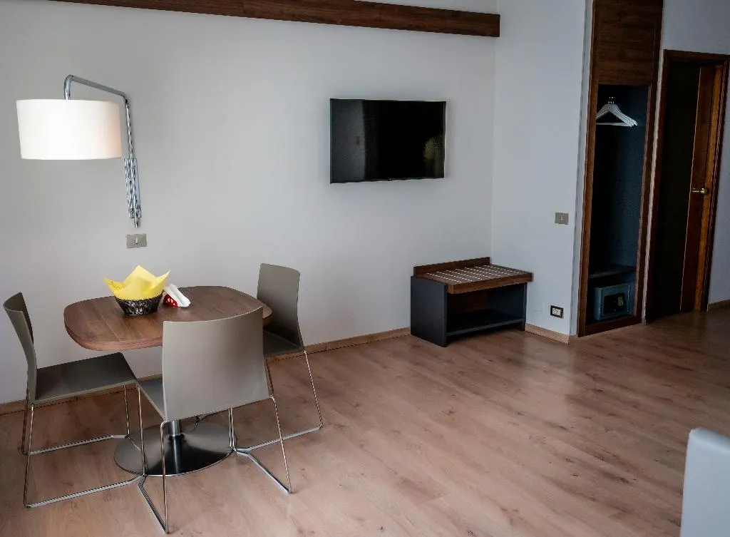 APARTMENT CAPACITY 3 ONE BEDROOM Room, Residence Porta Al Prato, Florence