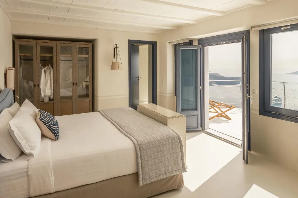 SUITE HONEYMOON Room, Homeric Poems, Santorini