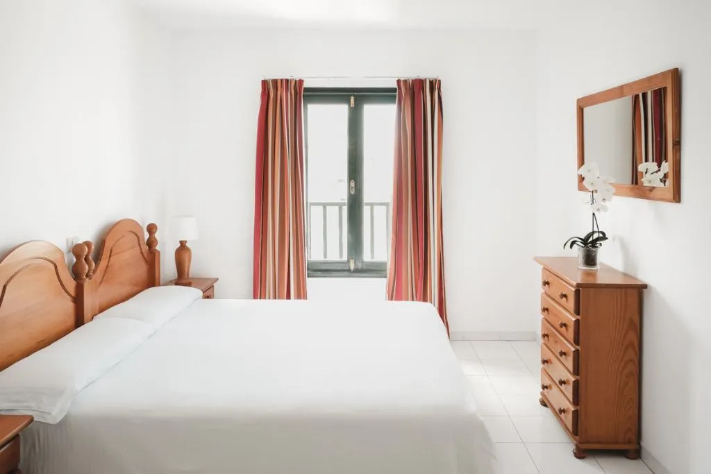 APARTMENT KING SIZE BED Room, Nazaret Sol Apartments, Lanzarote