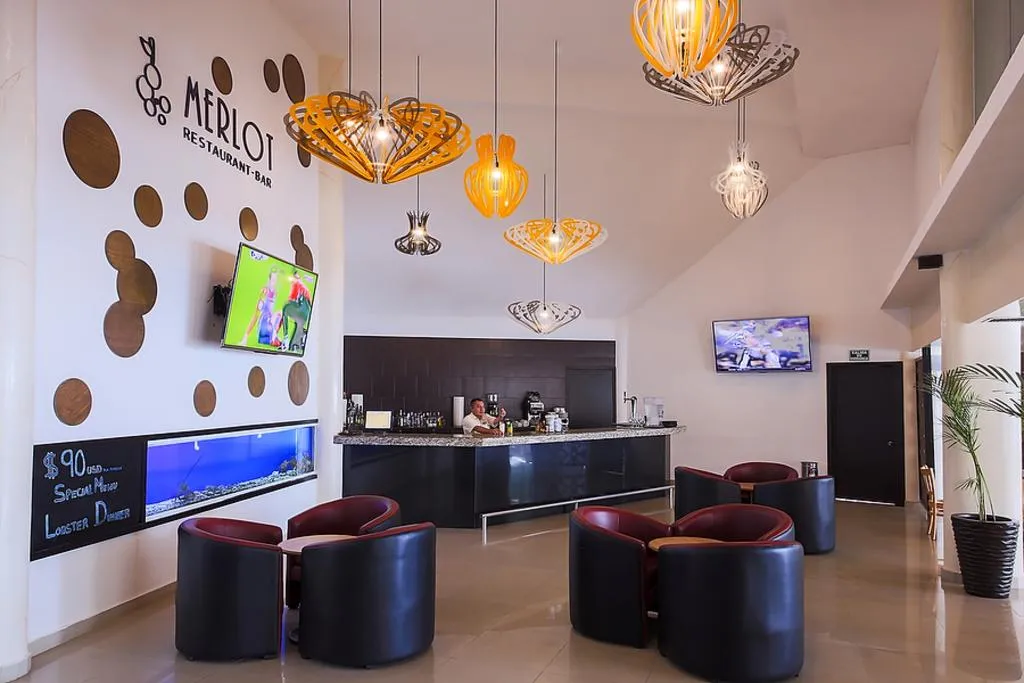 Bar, Le Reve by MIJ Beachfront Hotel, Playa Del Carmen