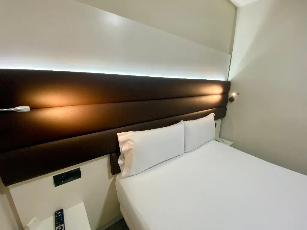 DOUBLE WITH DOUBLE BED Room, Bcn Urbaness Hotels Del COMTE, Barcelona