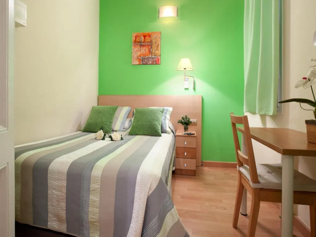 General view, Hostal Felipe II, Barcelona