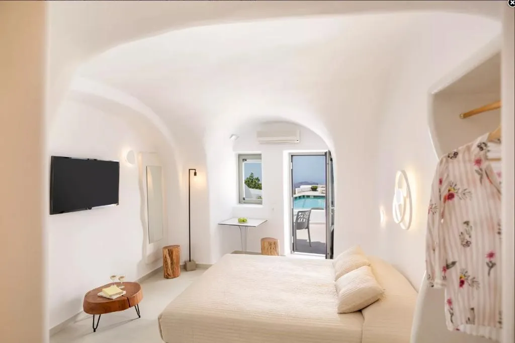 Double or Twin POOL VIEW Room, Kasimatis by La Perla, Santorini