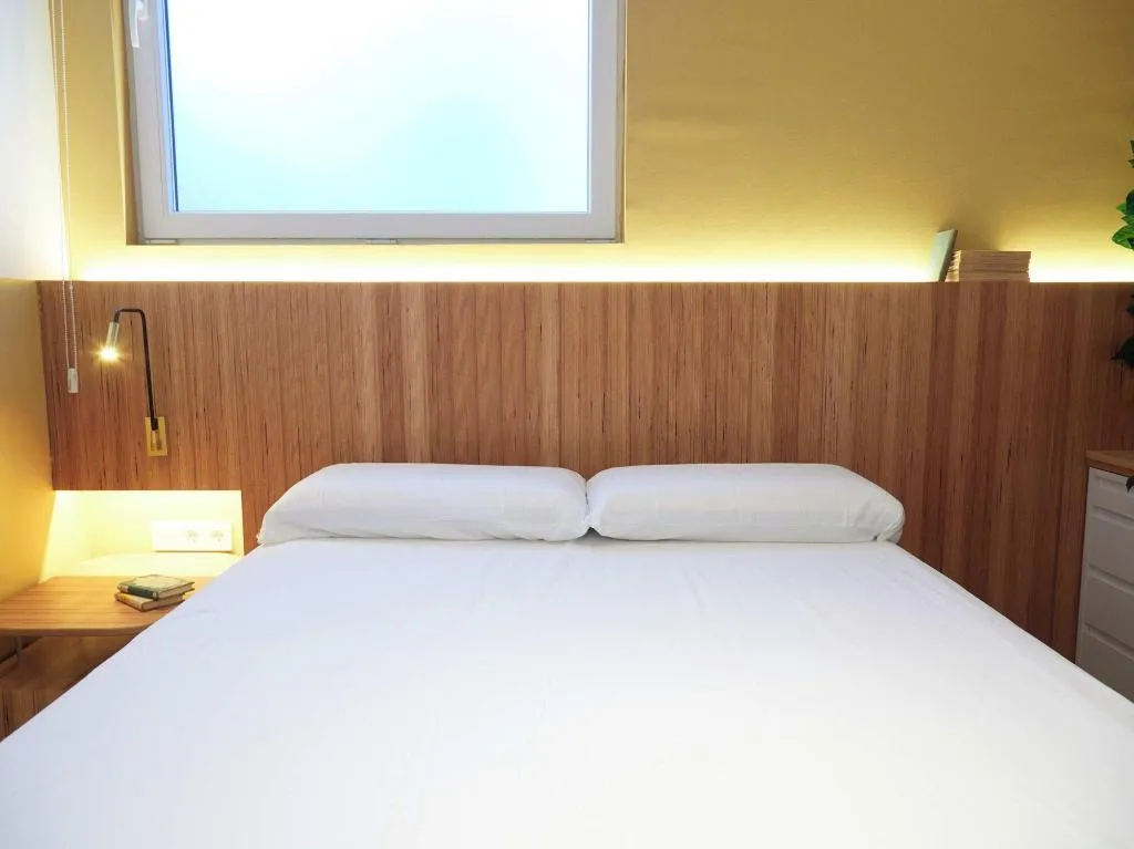 Room, Ola Living Hostal Tetuan, Madrid