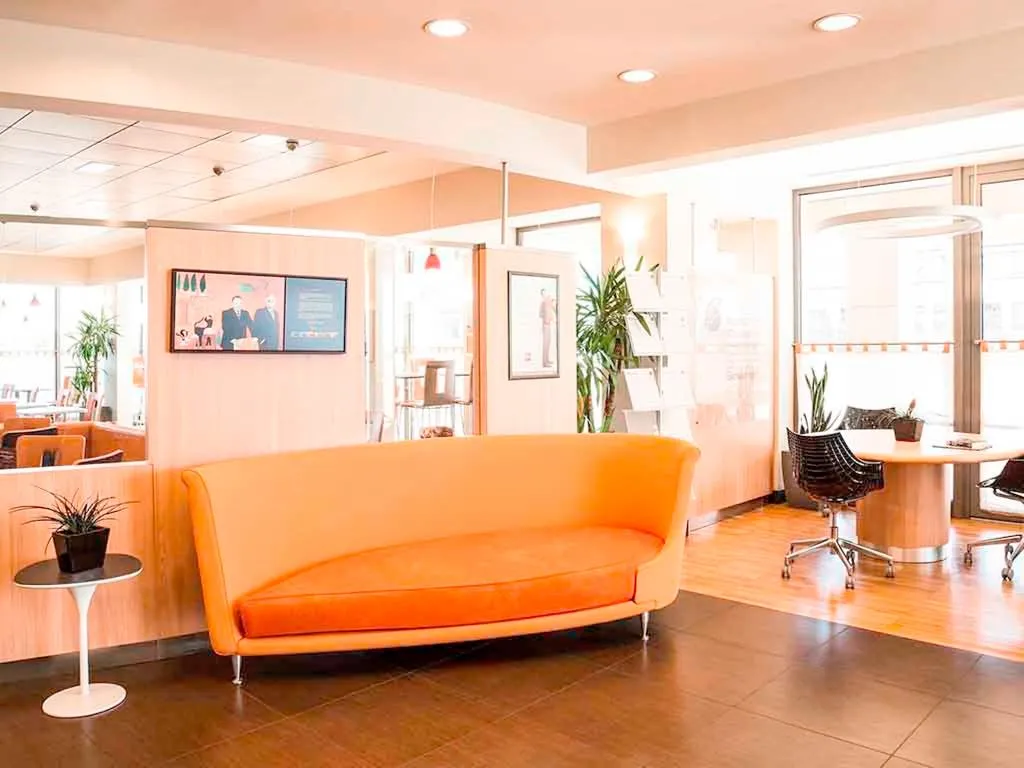 Lobby, Ibis Como, Milan