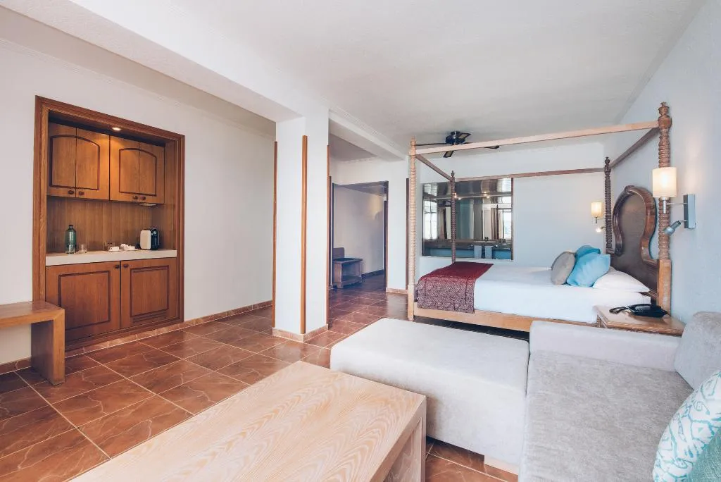 JUNIOR SUITE SUPERIOR Room, Iberostar Selection Jardin del Sol Suites - Adults, Majorca