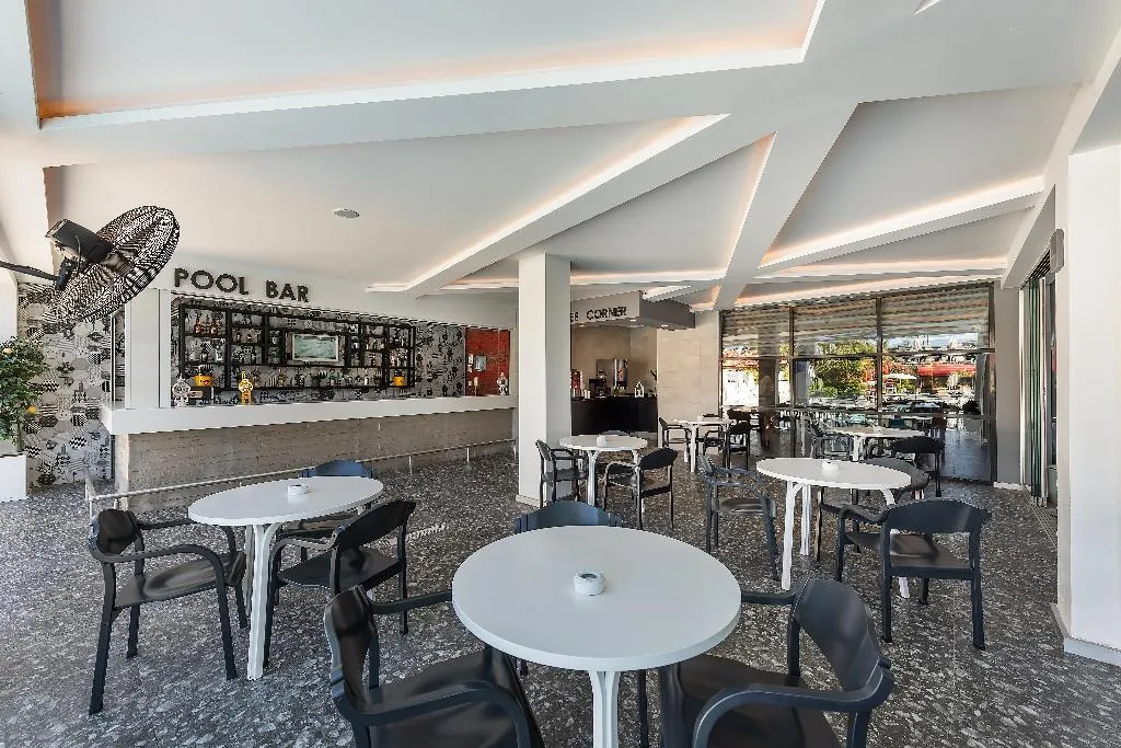 Bar, White City Beach Hotel, Antalya
