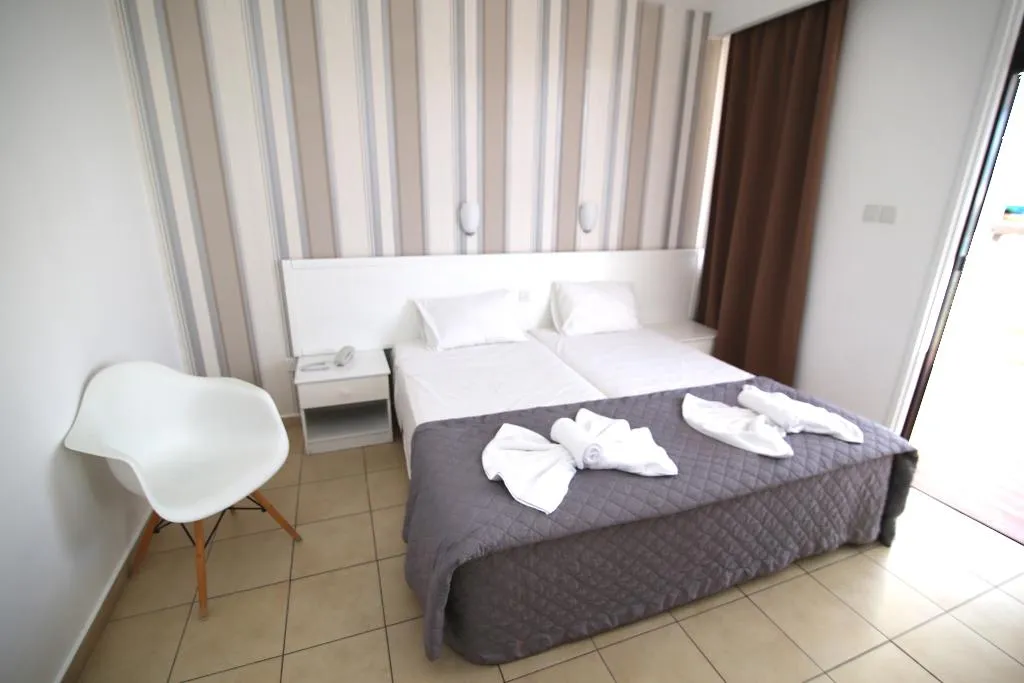 DOUBLE POOL VIEW Room, Lantiana Napa, Cyprus