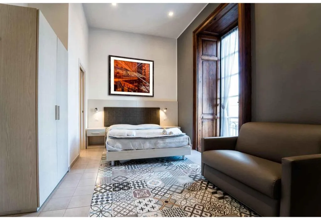 Room, New Gallery, Naples